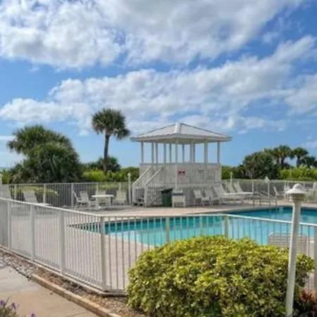 Atrium Condo Superior - Sleeps 4 Guests 116